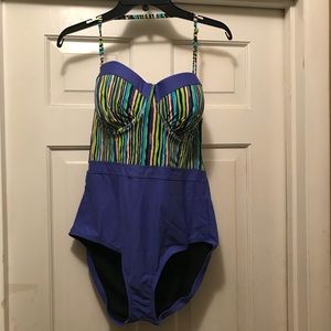 Halter top swimwear 16W